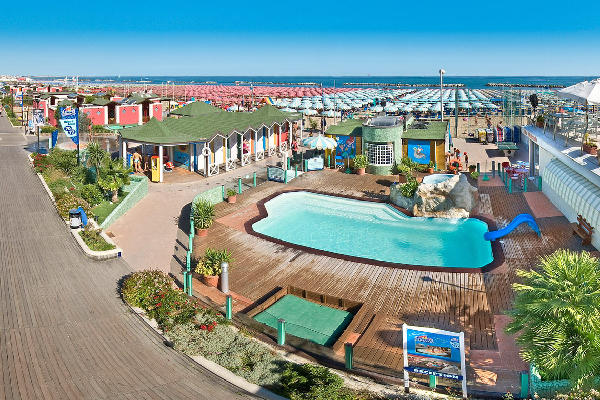 media.Gallery-Spiaggia_1Hotel-Sorriso-Cattolica