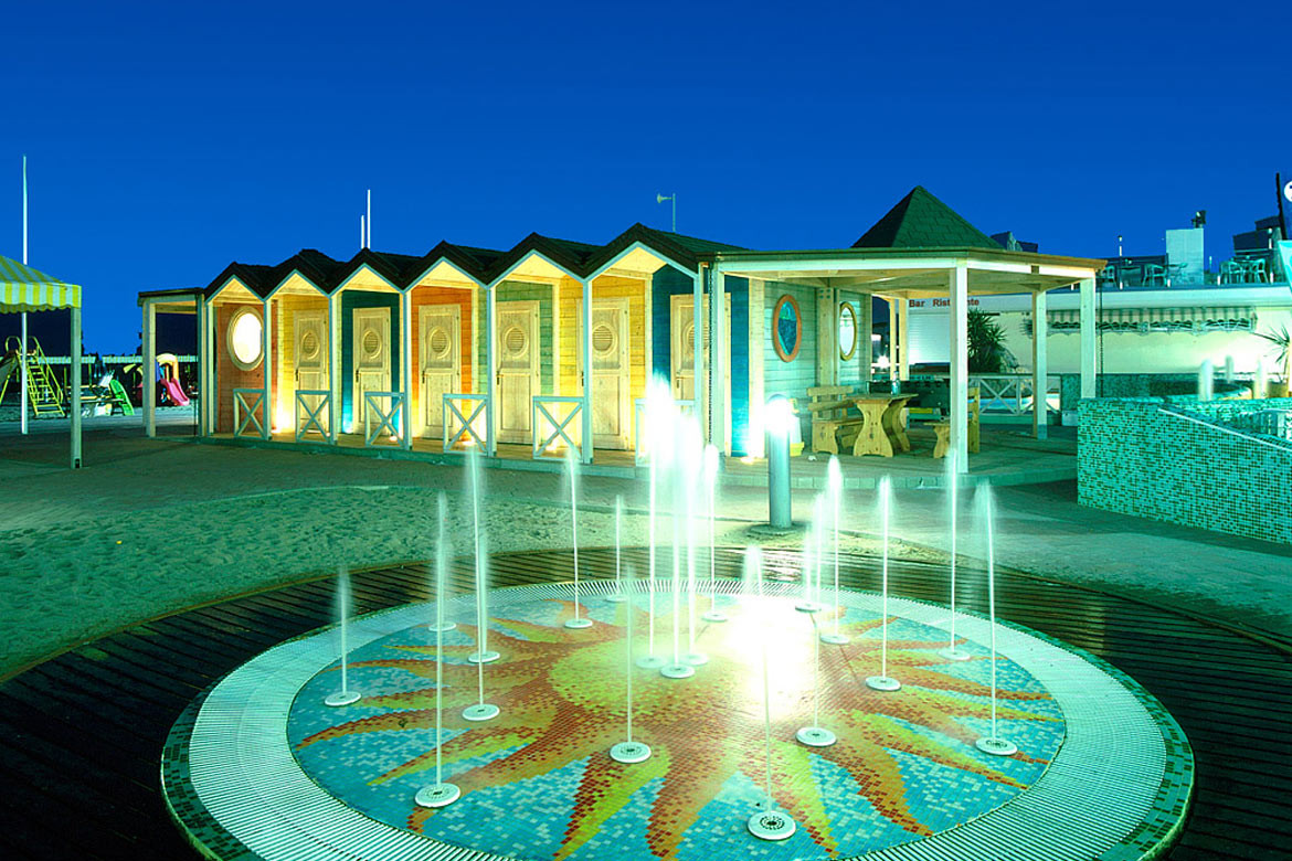 media.Gallery-Spiaggia_2Hotel-Sorriso-Cattolica